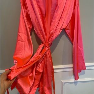 Gorgeous satin NEON PINK KIMONO!!!!